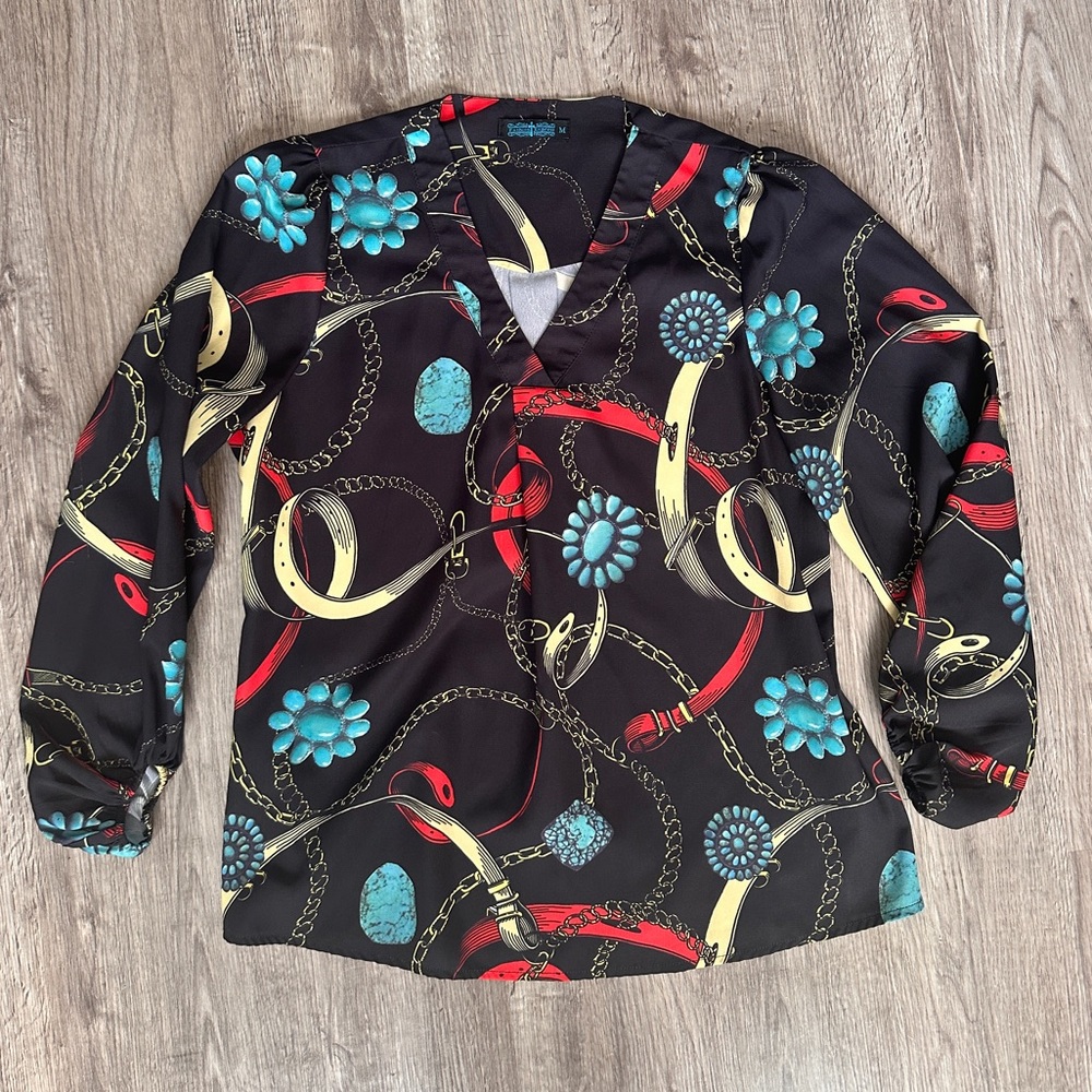 Black chains M top